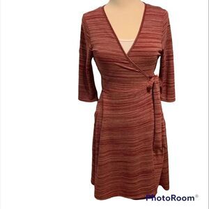Piphany Medium wrap dress in burgundy/gray
